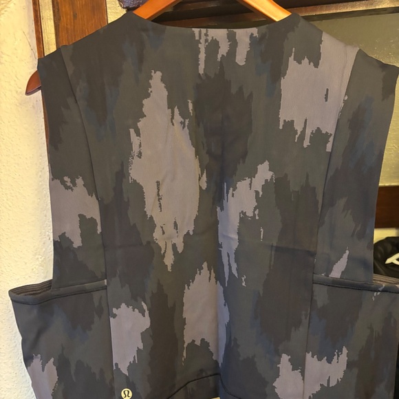 Lululemon; Take the Moment cropped tank - Picture 3 of 6